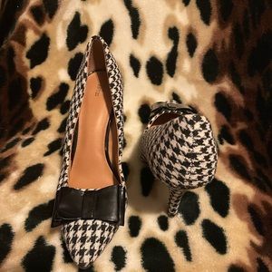 Houndstooth heels with bow
